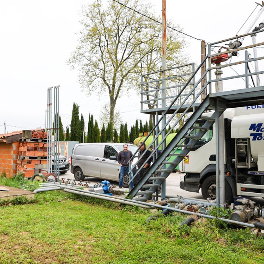 tottolo-livraison-fuel-granulets-bois-chauffage-verfeil-pompes